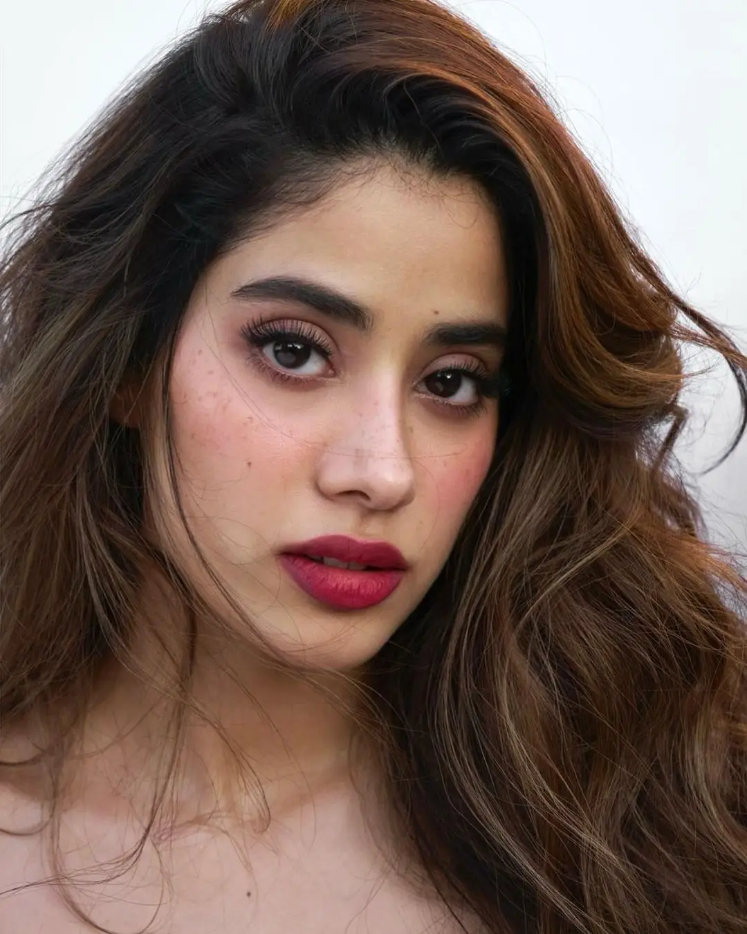 JANHVI KAPOOR PHOTOSHOOT IN RED COLOR GOWN 9